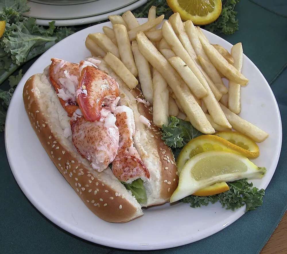 cape cod lobster roll